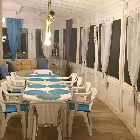 Kambala House - Sea View, Pool & Comfort Vilă