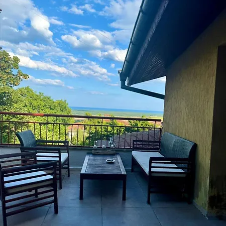 Kambala House - Sea View, Pool & Comfort Vilă *